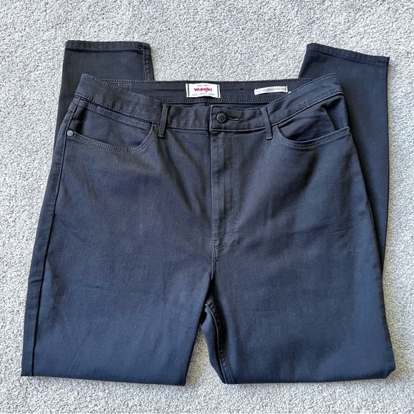 Wrangler women’s high rise unforgettable skinny jeans size 16 - Picture 2 of 8